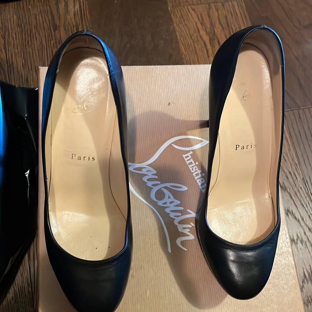 Black Christian Louboutin platform heel, great condition, size 36.5, leather